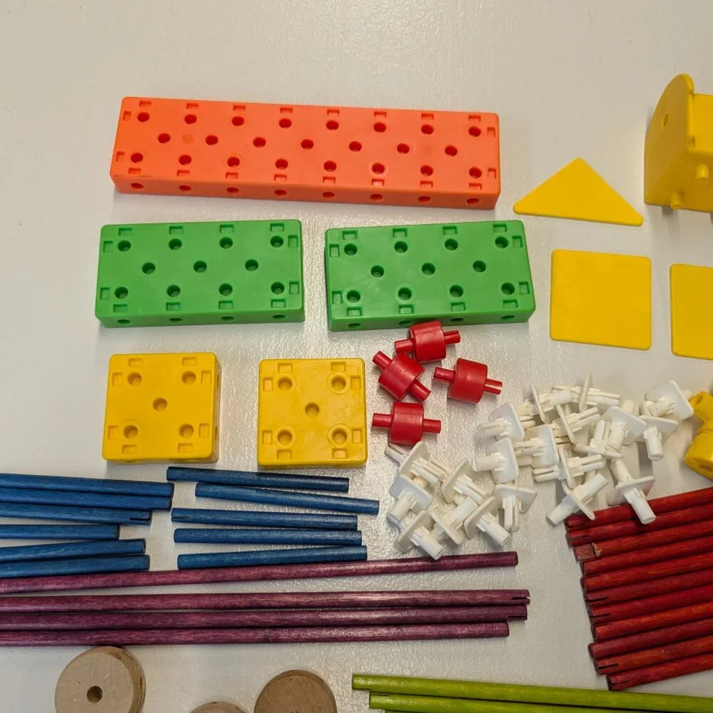Vintage The Original Tinkertoy Super Set by Playskool 112 Pieces